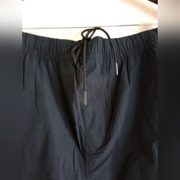 Banana Republic lightweight dark navy blue joggers - Picture 4 of 8